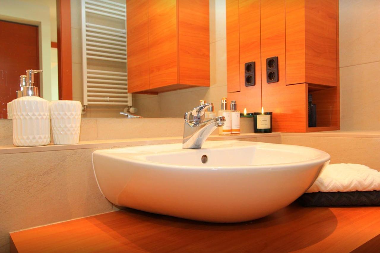 Luxury Space At The Best Address In Bratislavaアパートメント エクステリア 写真