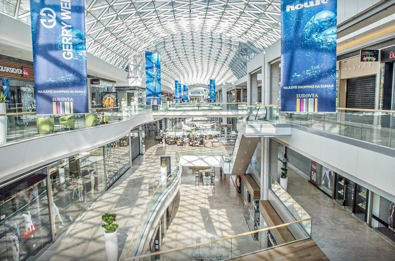 Luxury Space At The Best Address In Bratislavaアパートメント エクステリア 写真